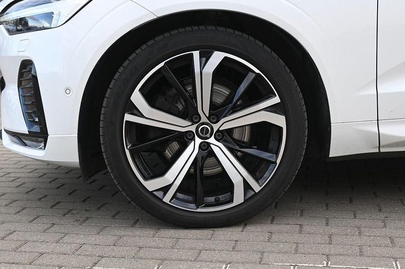 Gebraucht Volvo XC60 Ultimate 197 PS (144 kW) 2023 Weiß SUV