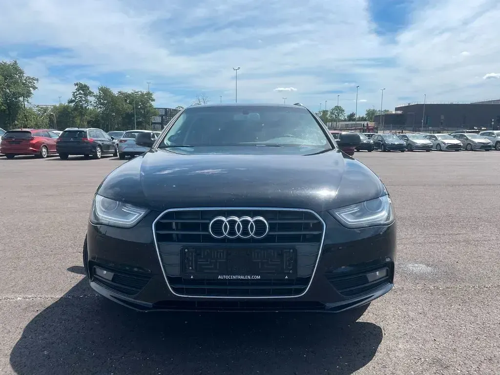 Gebraucht Audi A4 177 PS (130 kW) 2013 Schwarz Kombi