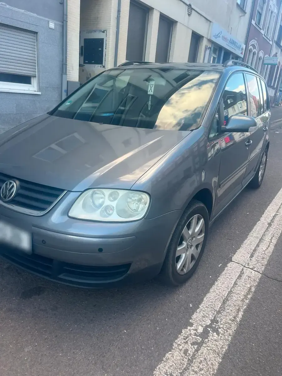 Gebraucht VW Touran 140 PS (102 kW) 2005 Silber Van / Kleinbus
