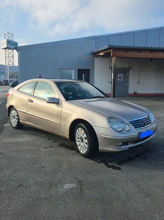 Beige Gebraucht 2001 Mercedes 200 Coupé | 3.000 € (Fairer Preis) - Bild 1/4