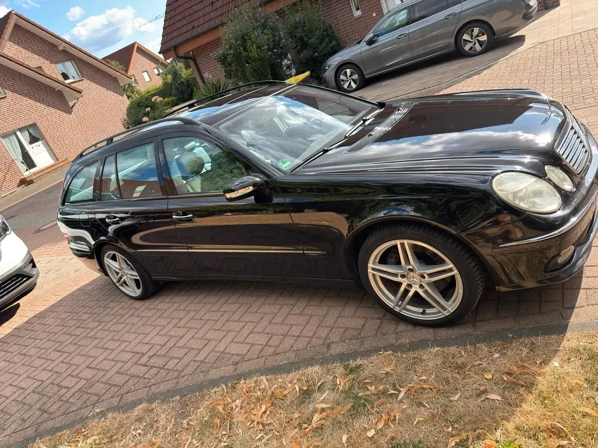 Gebraucht Mercedes E350 Avantgarde 272 PS (200 kW) 2005 Schwarz Kombi