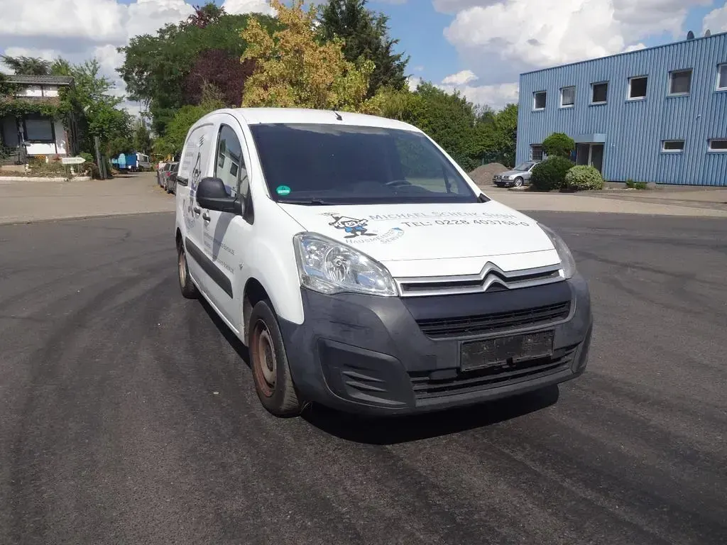 Gebraucht Citroën Berlingo Business Class 75 PS (55 kW) 2017 Weiß Van / Kleinbus