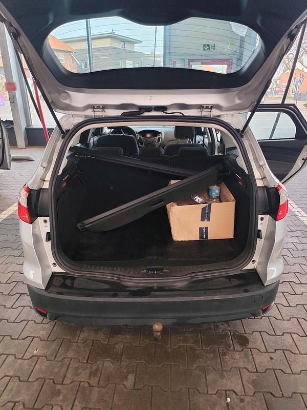 Usata Ford Focus 113 CV (83 kW) 2013 Andere farben Station wagon