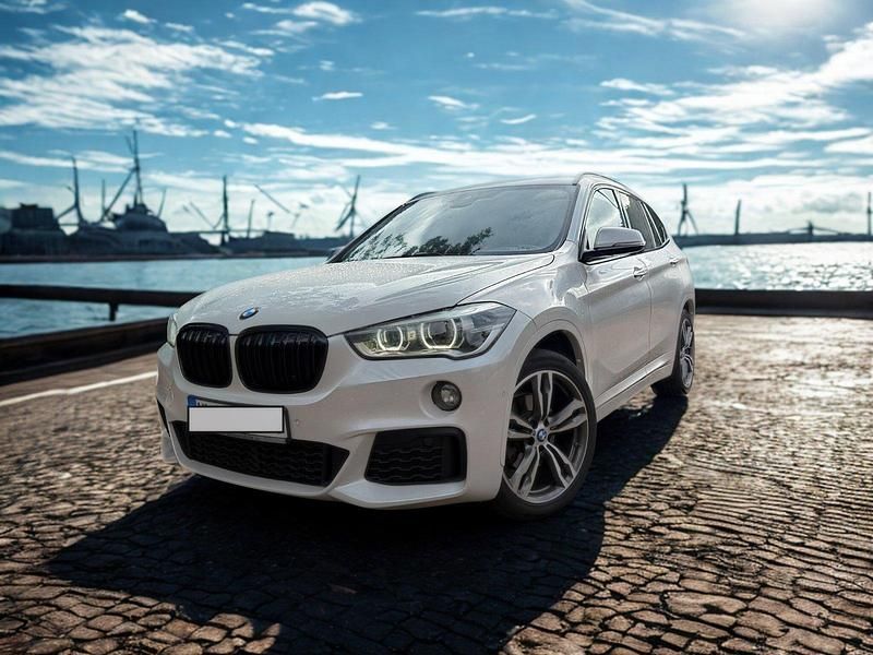 Weiß Gebraucht 2017 BMW X1 M Sport SUV | 16.700 € (Superpreis) - Bild 1/4