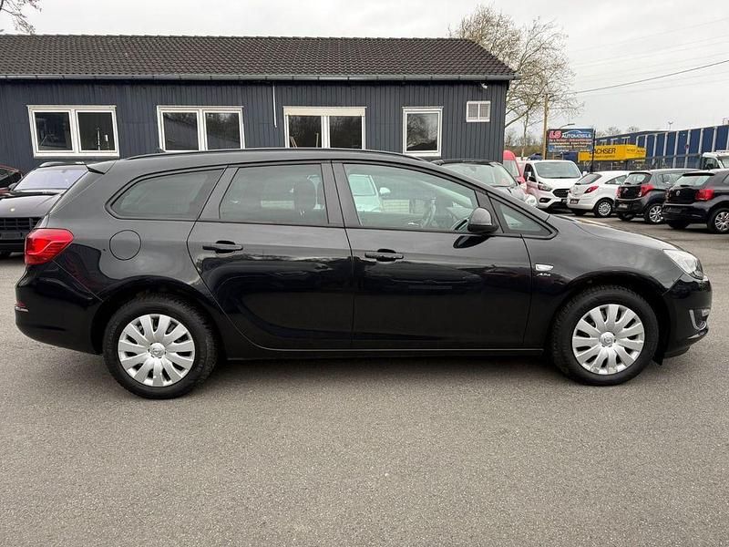 Gebraucht Opel Astra Active 140 PS (102 kW) 2013 Schwarz Kombi