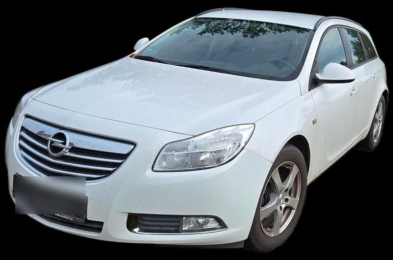 Gebraucht Opel Insignia Edition 110 PS (80 kW) 2012 Weiß Kombi