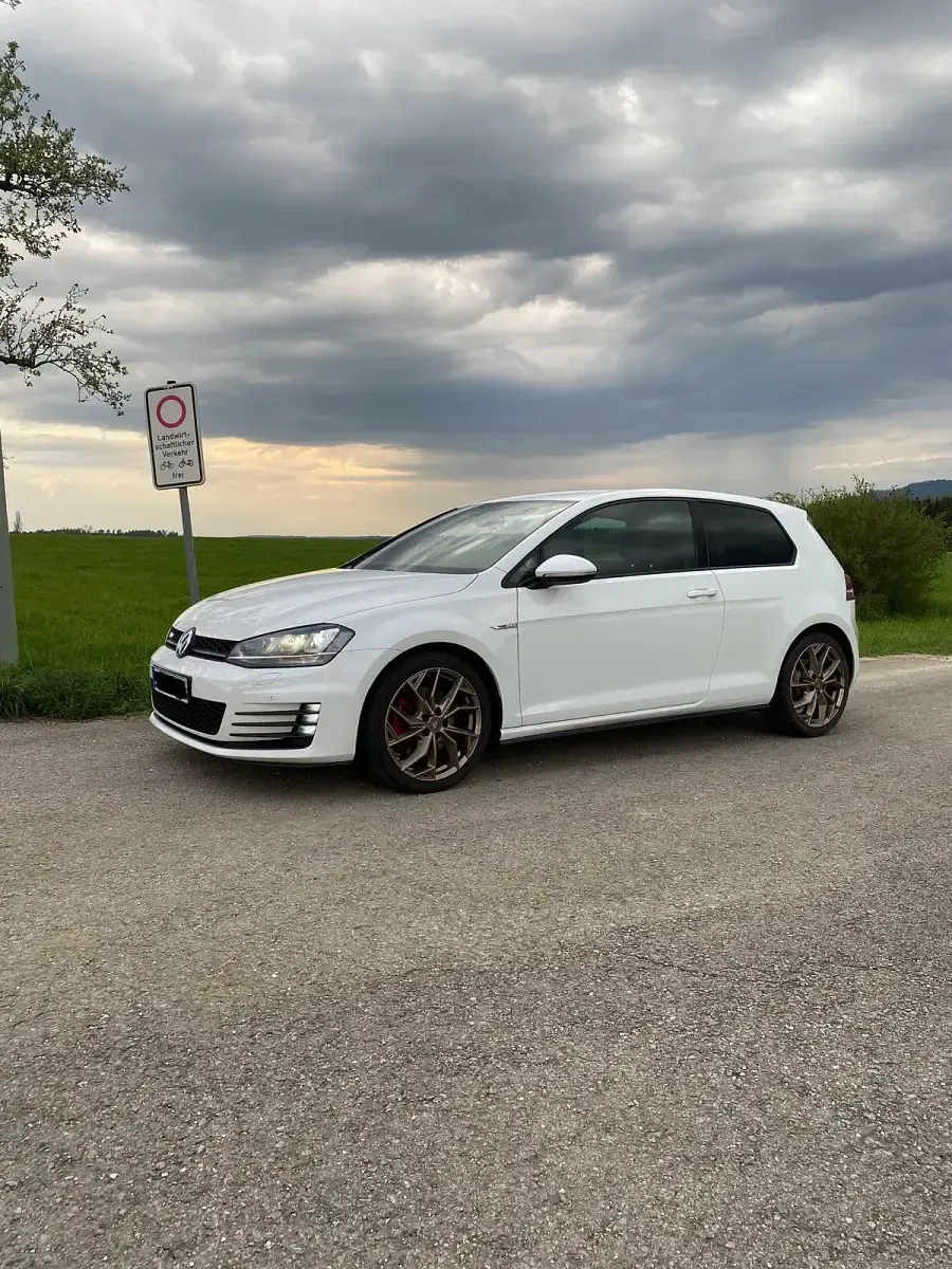 Używany VW Golf GTD 184 KM (135 kW) 2014 Biały Coupe