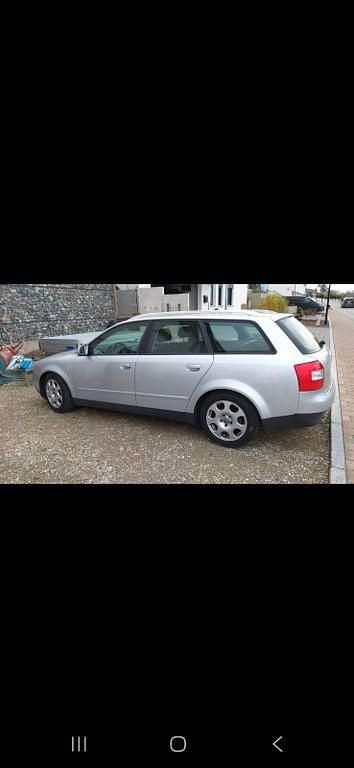 Silber Gebraucht 2002 Audi A4 Sport Kombi | 850 € (Superpreis) - Bild 1/4