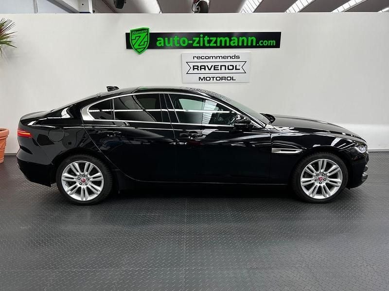 Gebraucht Jaguar XE S 204 PS (150 kW) 2021 Narvik ebony Limousine