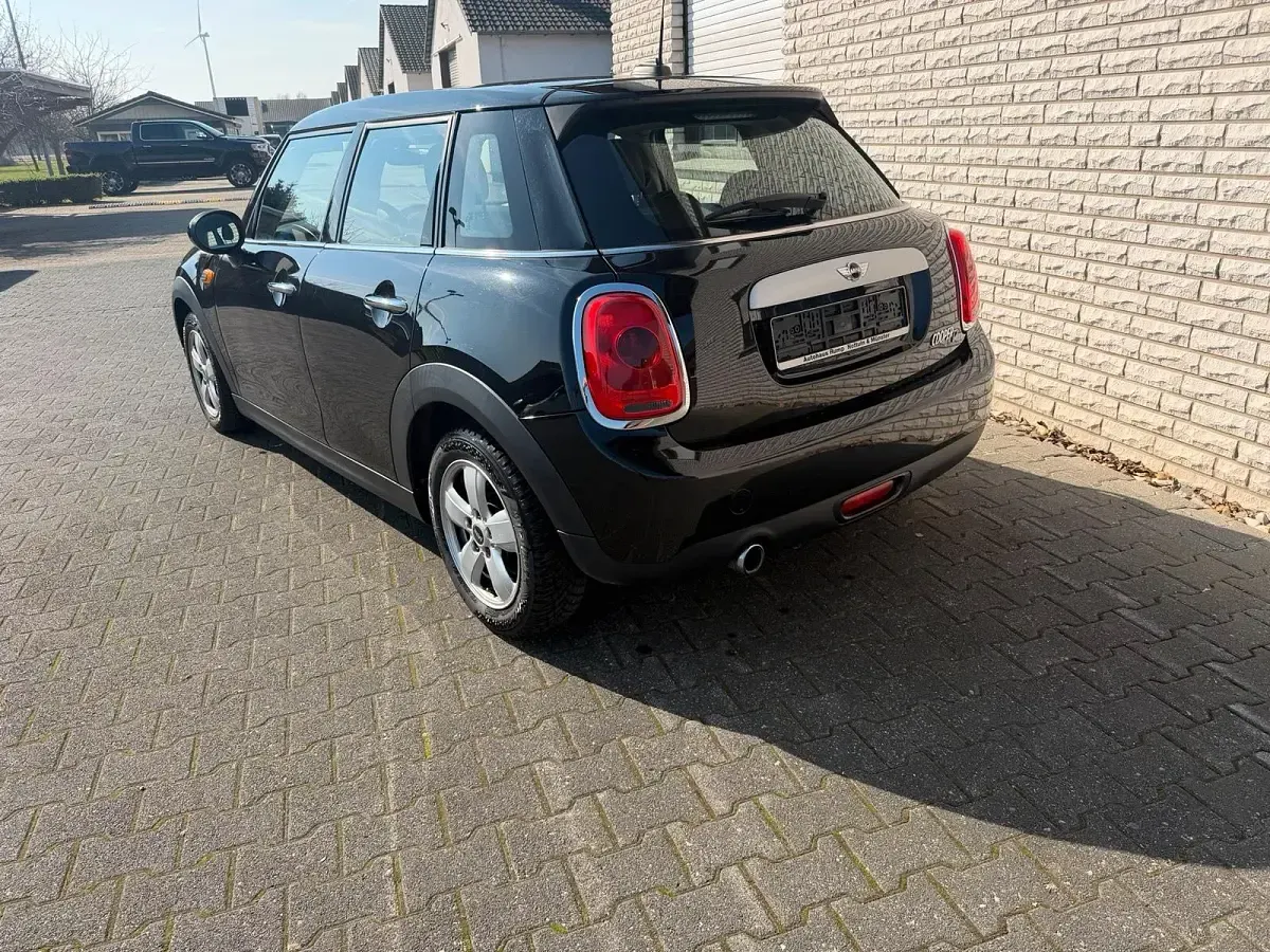 Gebraucht Mini Cooper D 116 PS (85 kW) 2015 Schwarz Kleinwagen