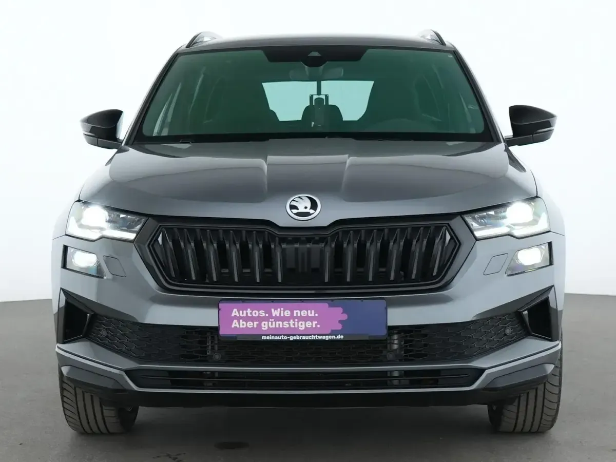 Gebraucht Skoda Karoq SportLine 150 PS (110 kW) 2024 Graphite grau SUV
