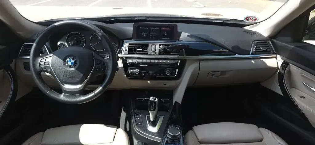 Gebraucht BMW 318 Gran Turismo 150 PS (110 kW) 2017 Blau Coupé