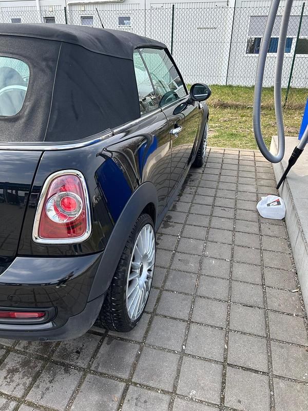 Gebraucht Mini Cooper S Cabriolet 184 PS (135 kW) 2011 Schwarz Cabrio