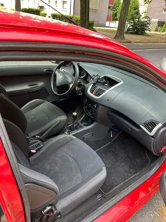 Gebraucht Peugeot 206 75 PS (55 kW) 2009 Rot Limousine