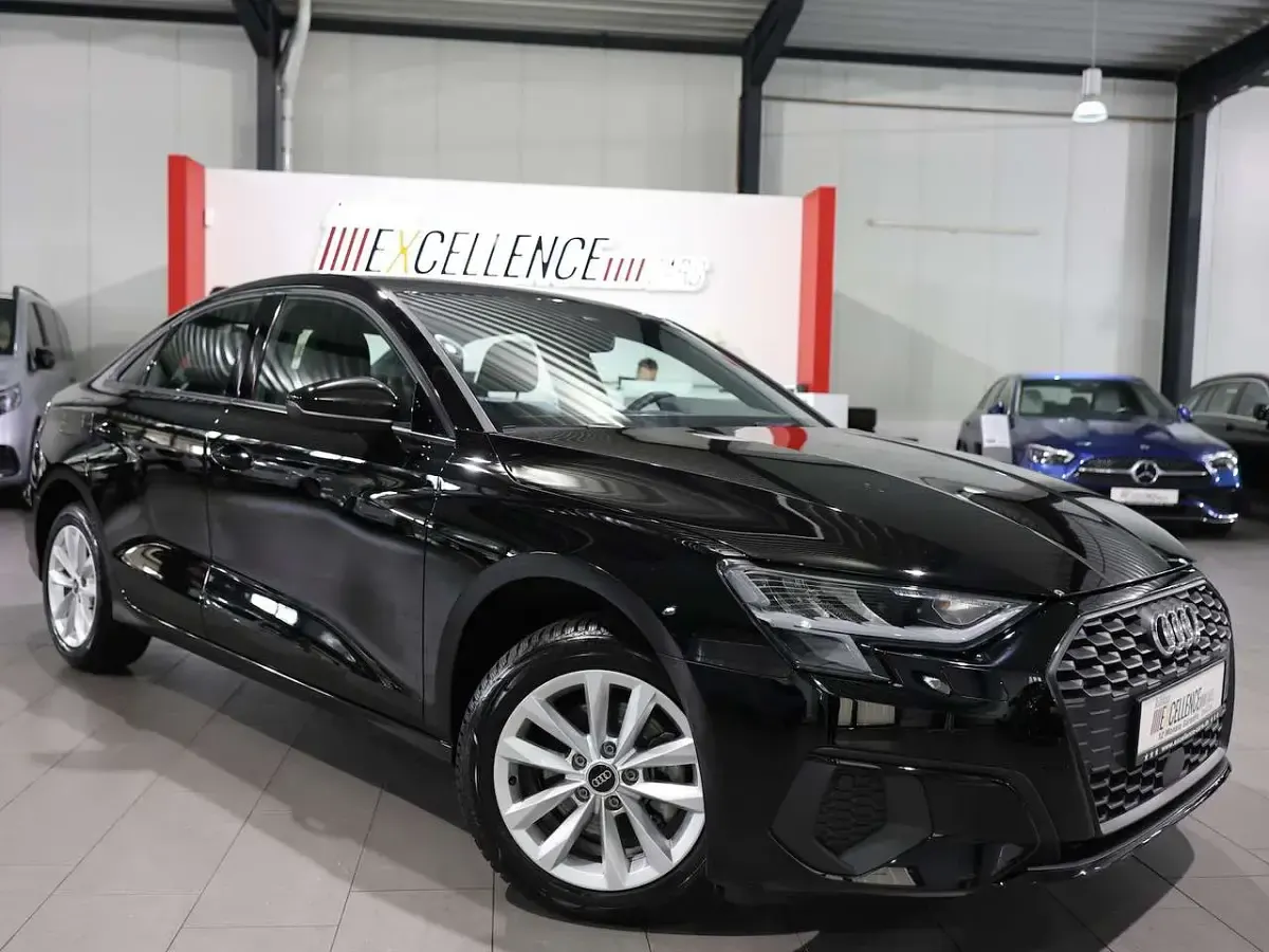 Gebraucht Audi A3 Business 150 PS (110 kW) 2024 Brilliant schwarz Limousine
