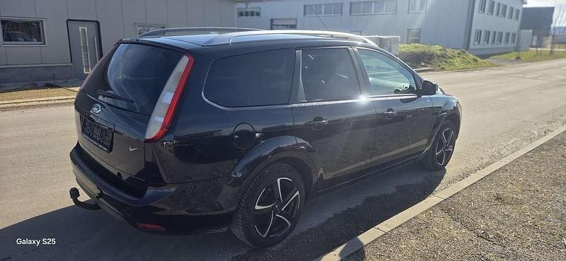 Gebraucht Ford Focus 101 PS (74 kW) 2009 Schwarz Kombi