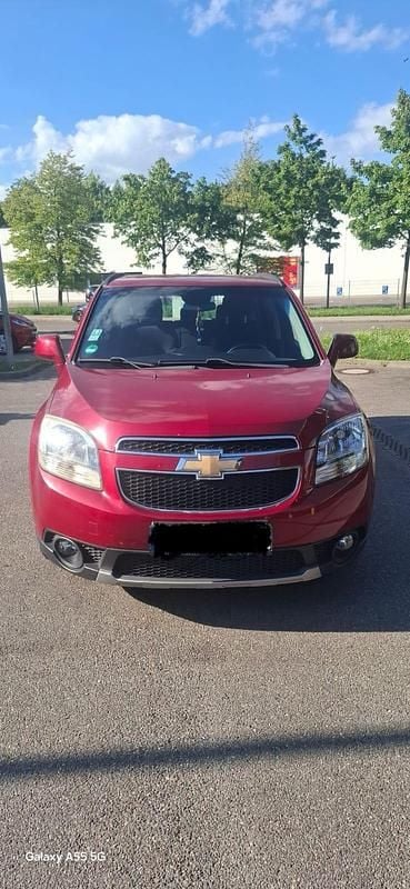 Rot Gebraucht 2011 Chevrolet Orlando Van / Kleinbus | 11.550 € - Bild 1/4