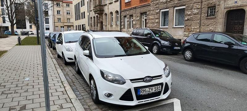 Gebraucht Ford Focus 140 PS (102 kW) 2014 Weiß Limousine