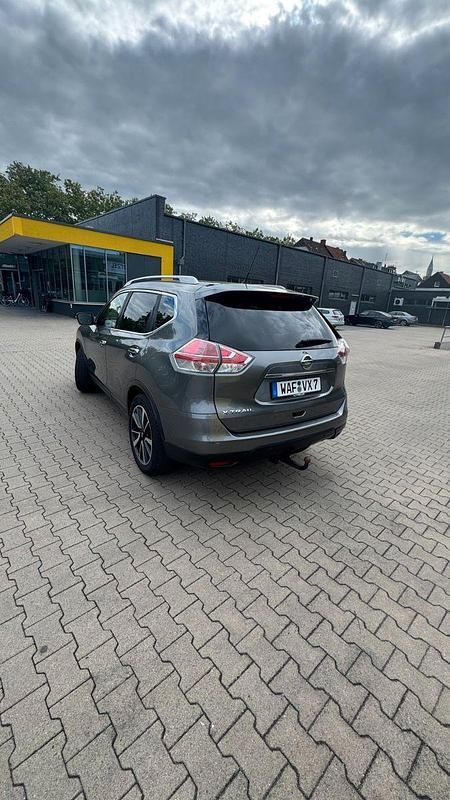 Gebraucht Nissan X-Trail Tekna 177 PS (130 kW) 2017 Grau SUV