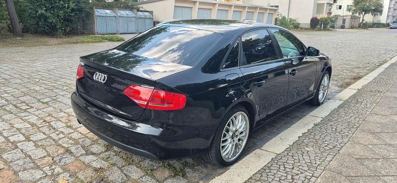 Gebraucht Audi A4 Attraction 160 PS (117 kW) 2008 Schwarz Limousine