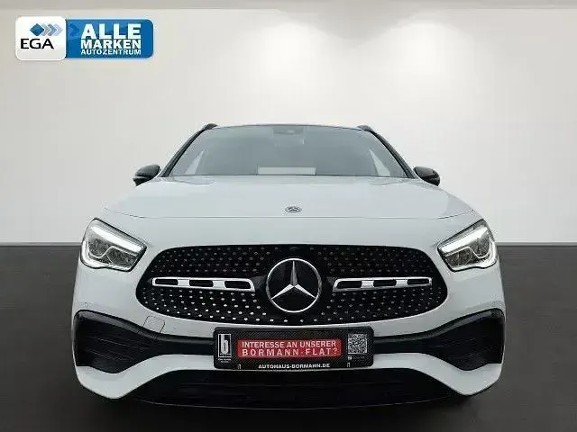 Gebraucht Mercedes GLA200 AMG line 163 PS (119 kW) 2023 Weiß SUV