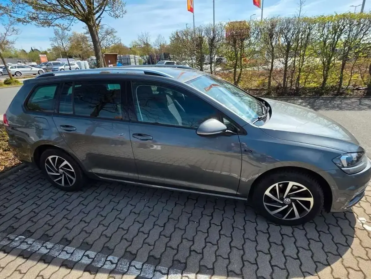Gebraucht VW Golf VII Join 110 PS (80 kW) 2018 Grau Kombi