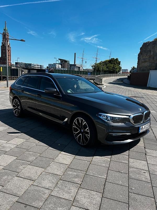 Gebraucht BMW 530 M Performance 400 PS (294 kW) 2020 Schwarz Kombi