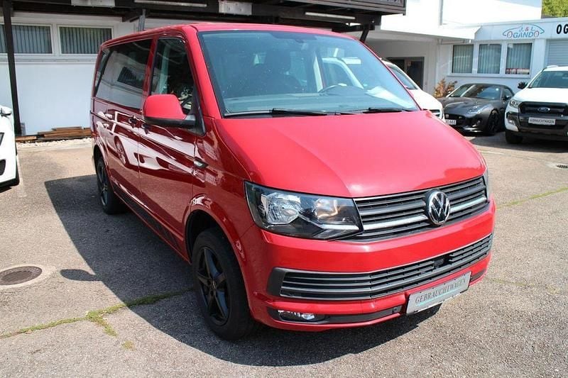 Gebraucht VW T6 150 PS (110 kW) 2016 Kirschrot Van