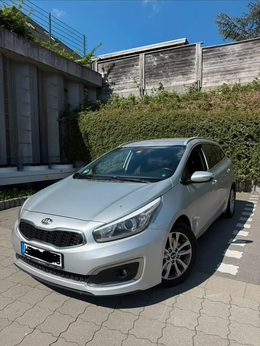 Gebraucht Kia Ceed 136 PS (100 kW) 2016 Andere farben Kleinwagen