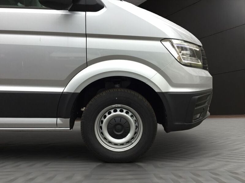 Gebraucht VW Crafter 177 PS (130 kW) 2025 Silber Van