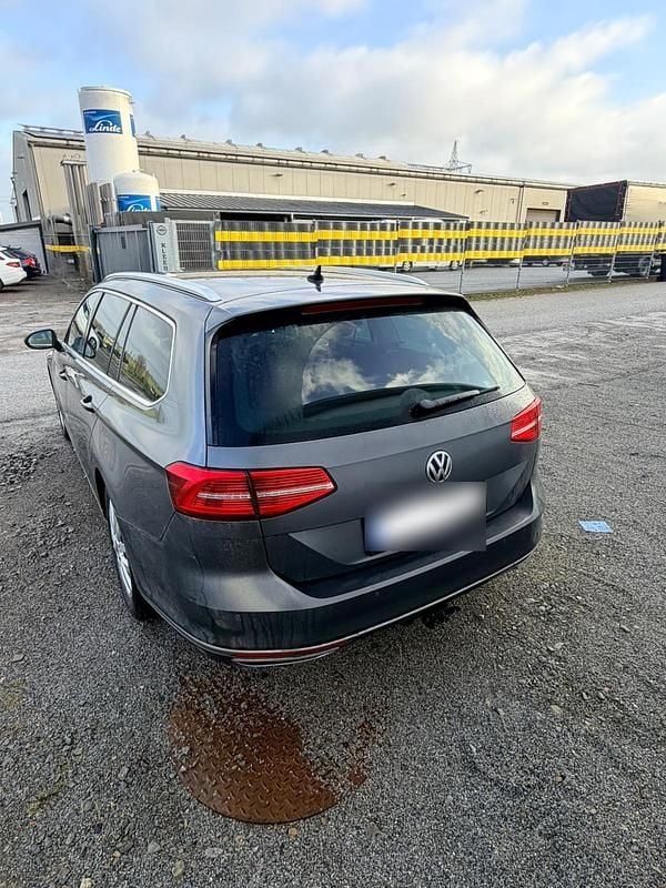 Gebraucht VW Passat Highline 190 PS (139 kW) 2017 Grau Kombi