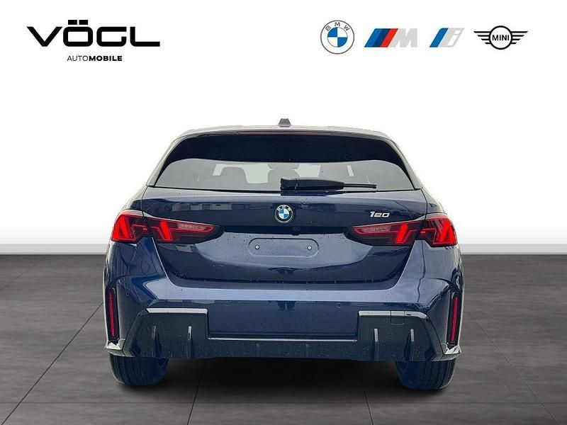 Neu BMW 120 170 PS (125 kW) 2026 Bmw individual tansanitblau c Kleinwagen