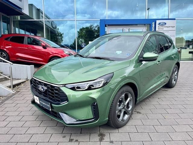 Gebraucht Ford Kuga ST-Line 151 PS (111 kW) 2024 Bursting green SUV