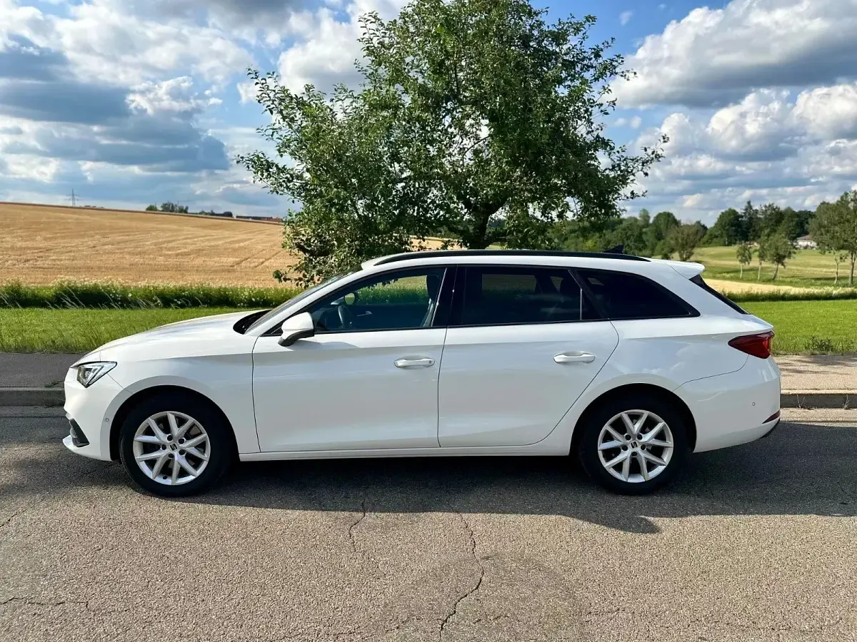 Gebraucht Seat Leon 150 PS (110 kW) 2022 Weiß Kombi