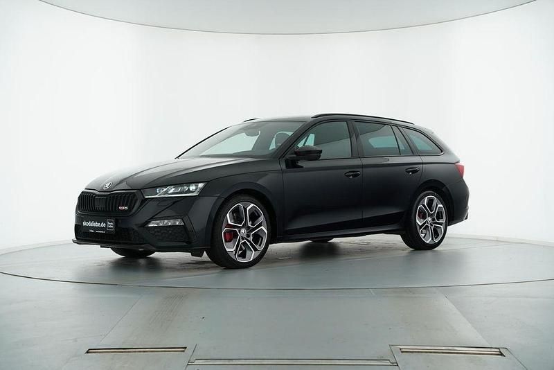 Crystalschwarz metallic Gebraucht 2020 Skoda Octavia First Edition Limousine | 29.889 € (Etwas zu teuer) - Bild 1/4