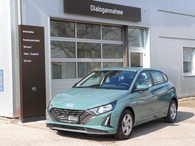 Grün Neu 2025 Hyundai i20 Select Limousine | 19.990 € (Etwas zu teuer) - Bild 1/4