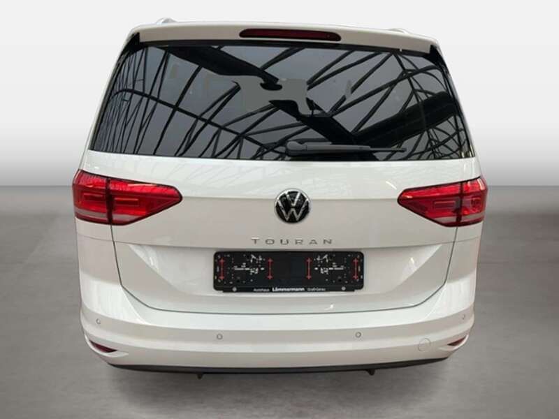 Gebraucht VW Touran Comfortline 150 PS (110 kW) 2023 Weiß Van / Kleinbus