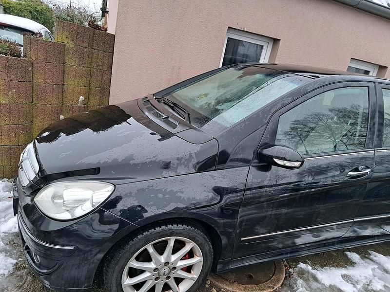 Gebraucht Mercedes B200 136 PS (100 kW) 2007 Schwarz Van / Kleinbus