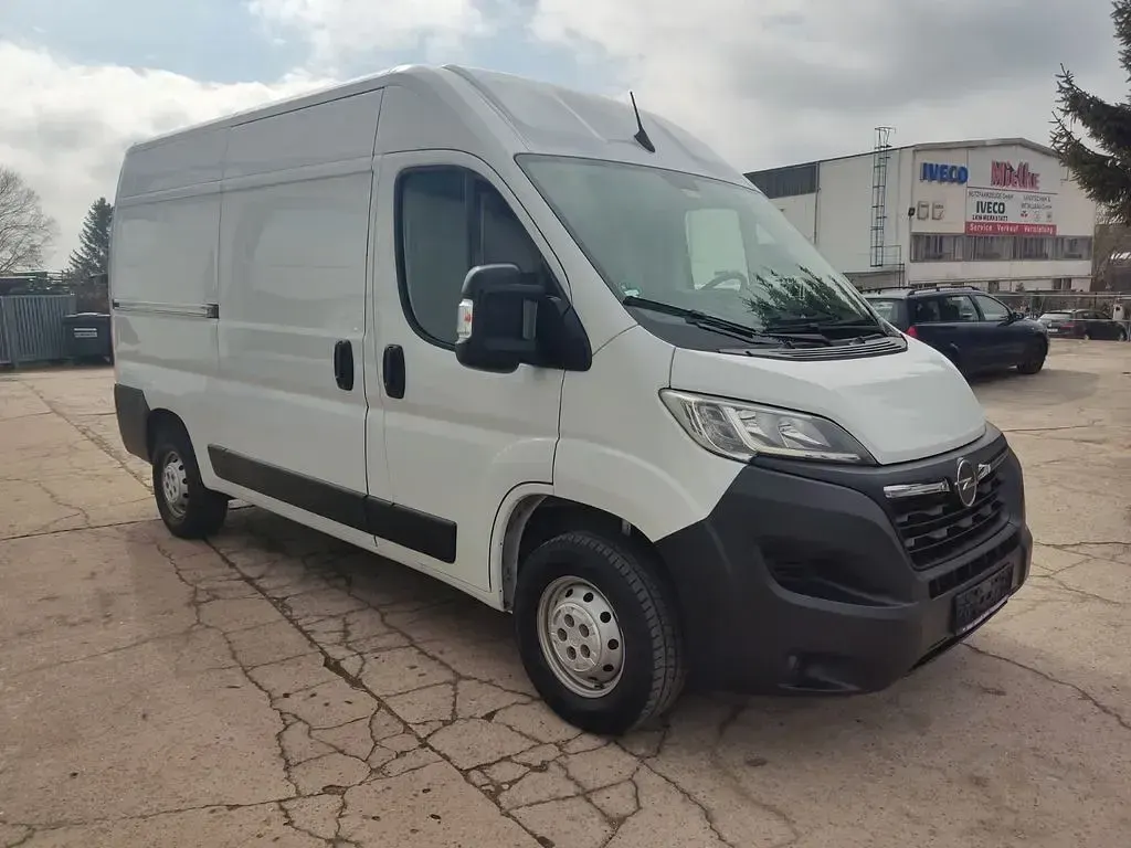 Gebraucht Opel Movano Selection 140 PS (102 kW) 2023 Weiß Van