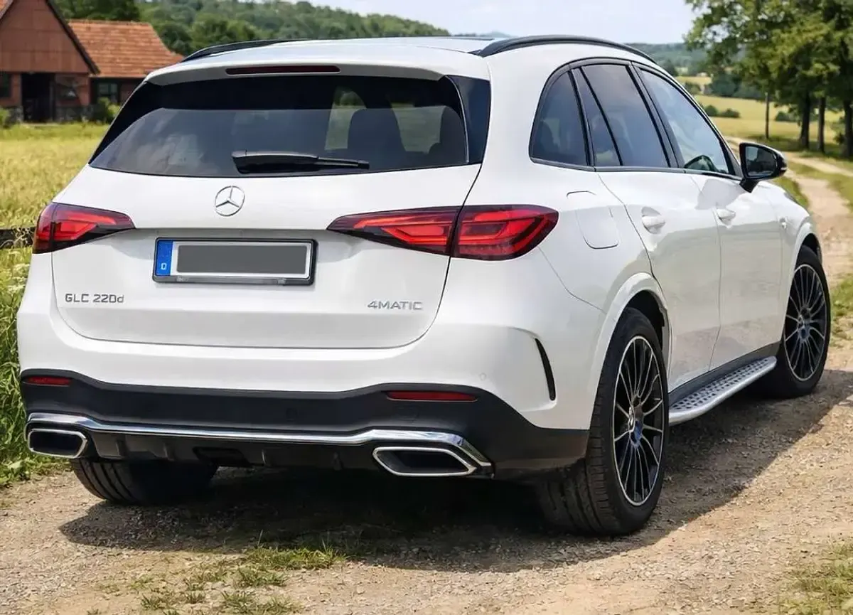 Gebraucht Mercedes GLC220 Advanced 197 PS (144 kW) 2025 Weiß SUV