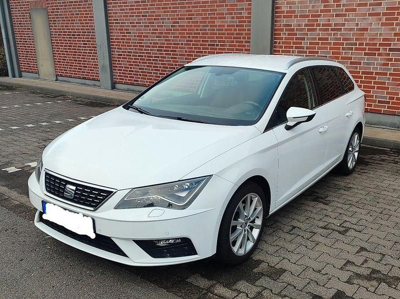 Weiß Gebraucht 2018 Seat Leon ST XCELLENCE Kombi | 15.900 € (Fairer Preis) - Bild 1/4
