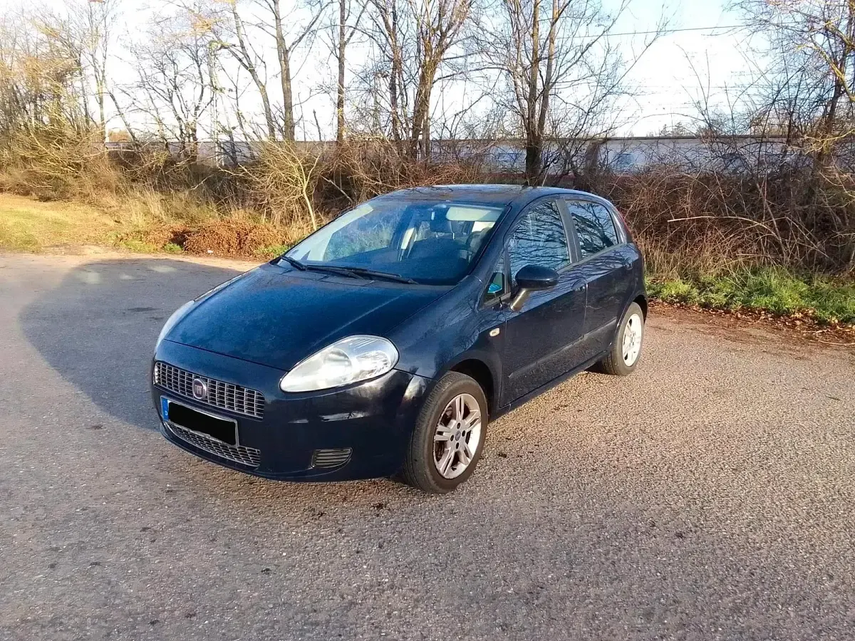 Gebraucht Fiat Punto 90 PS (66 kW) 2009 Blau Kleinwagen