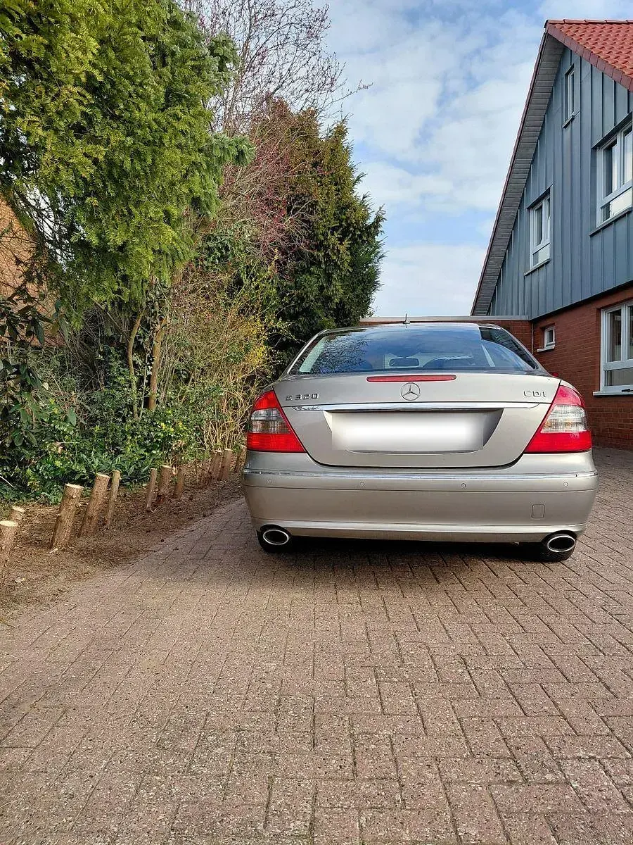 Gebraucht Mercedes E320 224 PS (164 kW) 2008 Grau Limousine