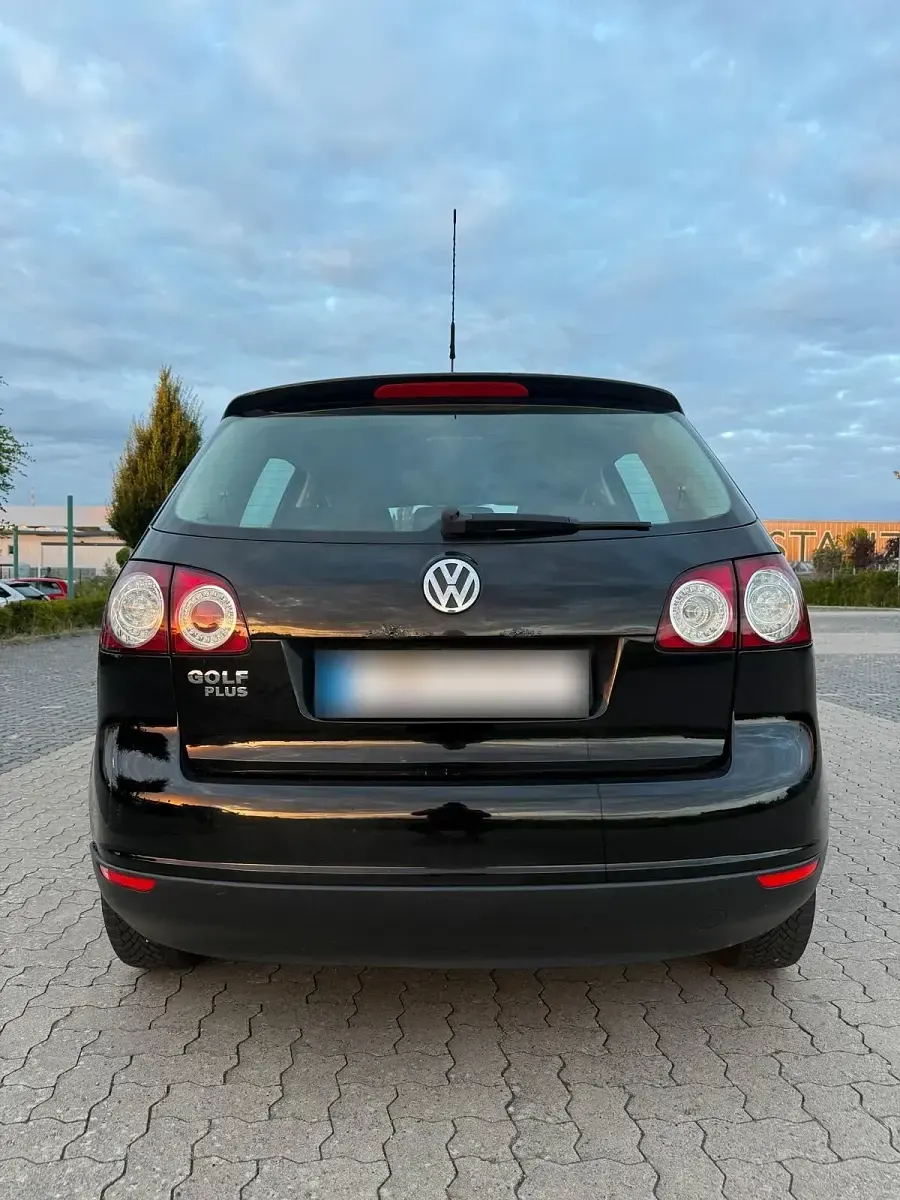 Gebraucht VW Golf Plus Cross 80 PS (58 kW) 2008 Schwarz Kleinwagen