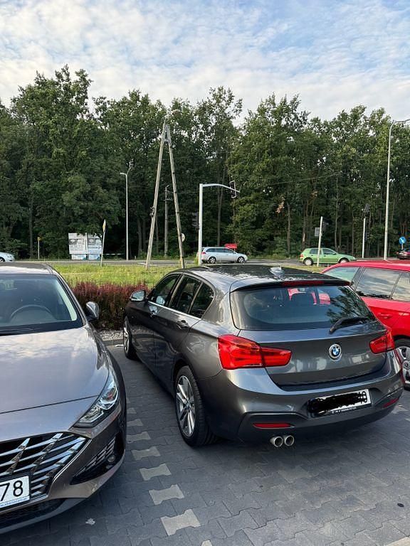 Grau Gebraucht 2015 BMW 120 Urban Line Kleinwagen | 13.200 € (Superpreis) - Bild 1/3