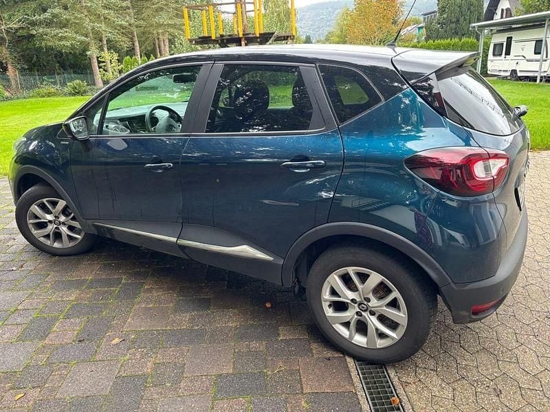 Blau Gebraucht 2018 Renault Captur Experience SUV | 10.300 € (Guter Preis) - Bild 1/4