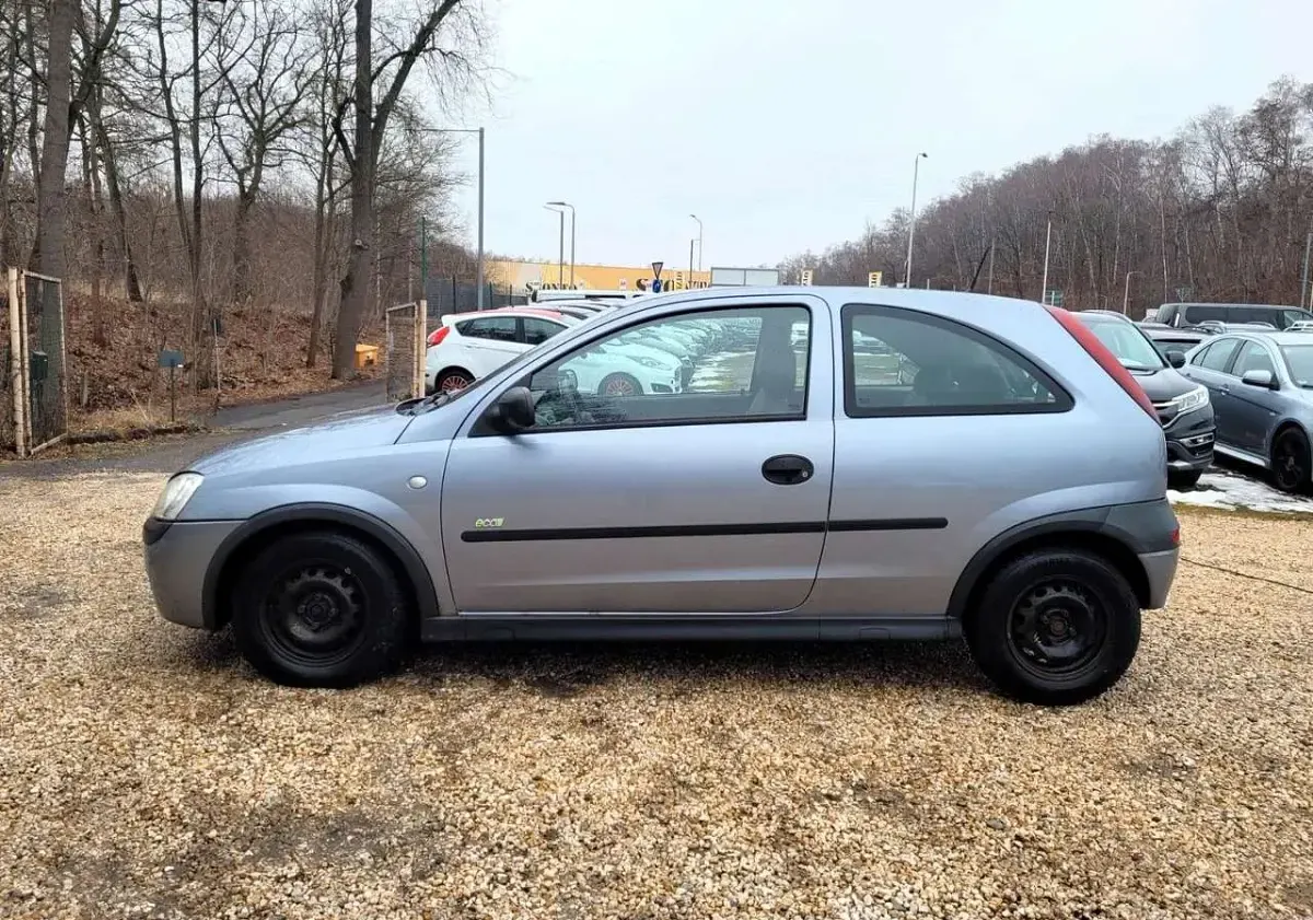 Używany Opel Corsa Eco 58 KM (42 kW) 2002 Szary Hatchback