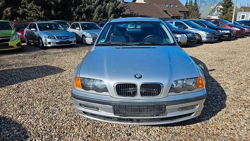 Gebraucht BMW 316 105 PS (77 kW) 1999 Silber Limousine
