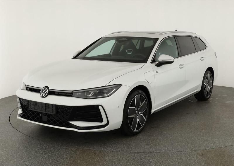 Oryx weiß perlmutteffekt Neu 2025 VW Passat R-line Kombi | 55.495 € (Superpreis) - Bild 1/4