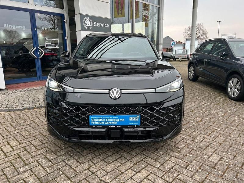 Neu VW T-Roc R-line 150 PS (110 kW) 2026 Schwarz SUV